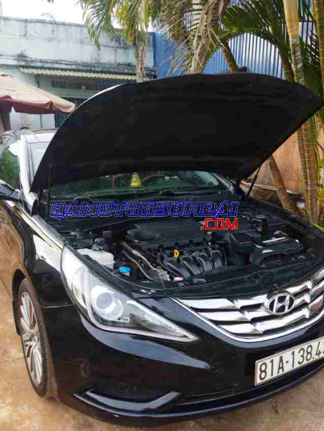 Cần bán gấp Hyundai Sonata 2.0 AT 2011 - Xe đẹp - Giá tốt