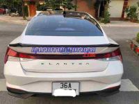 Cần bán gấp xe Hyundai Elantra 1.6 AT Tiêu chuẩn năm 2022, màu Trắng, Số tự động
