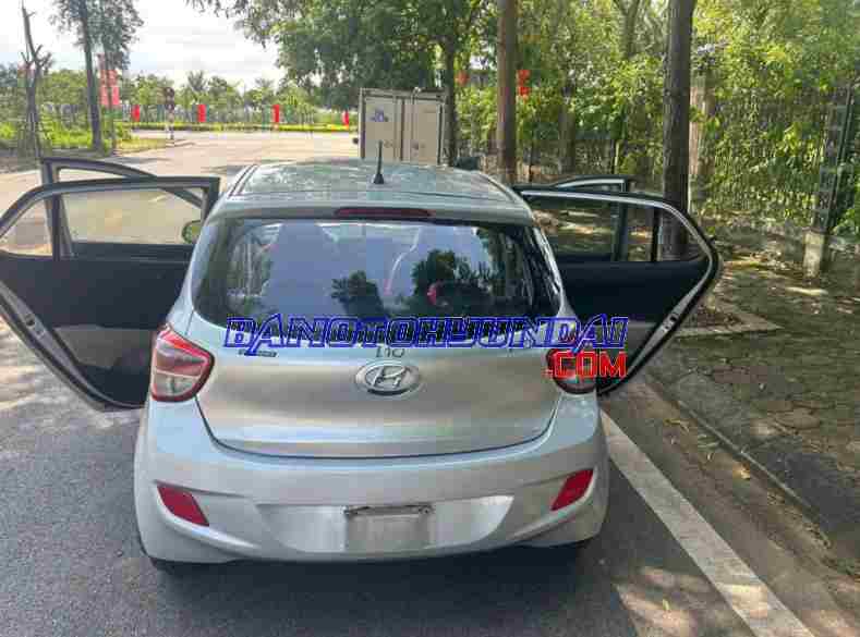 Cần bán Hyundai i10 Grand 1.0 MT Base Máy xăng 2015 màu Bạc