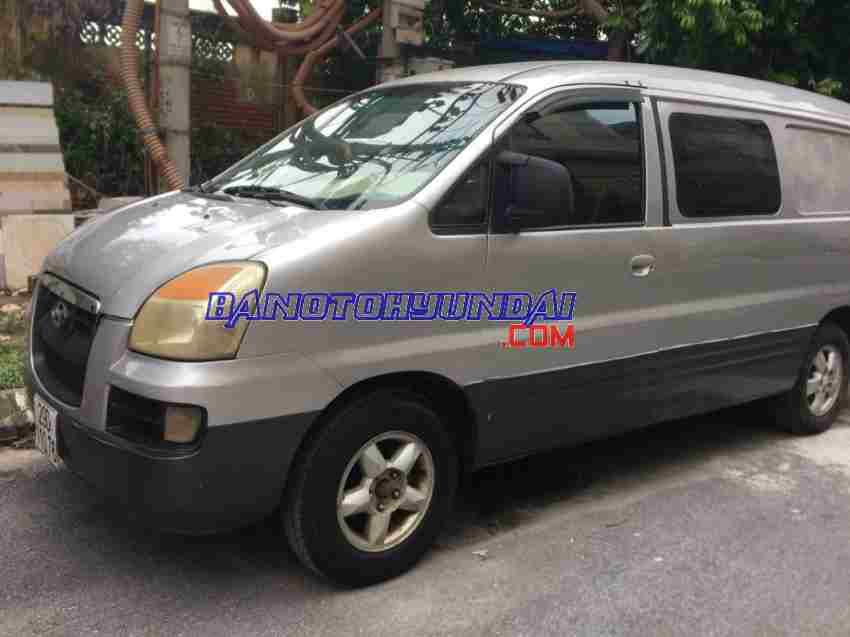 Cần bán Hyundai Starex Van 2.5 MT 2004 - Số tay