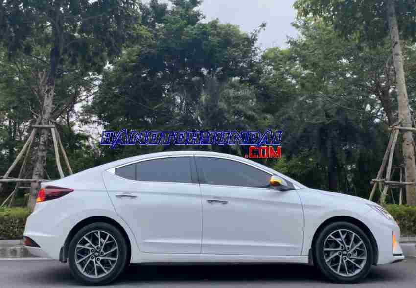 Cần bán gấp Hyundai Elantra 2.0 AT năm 2020 giá cực tốt