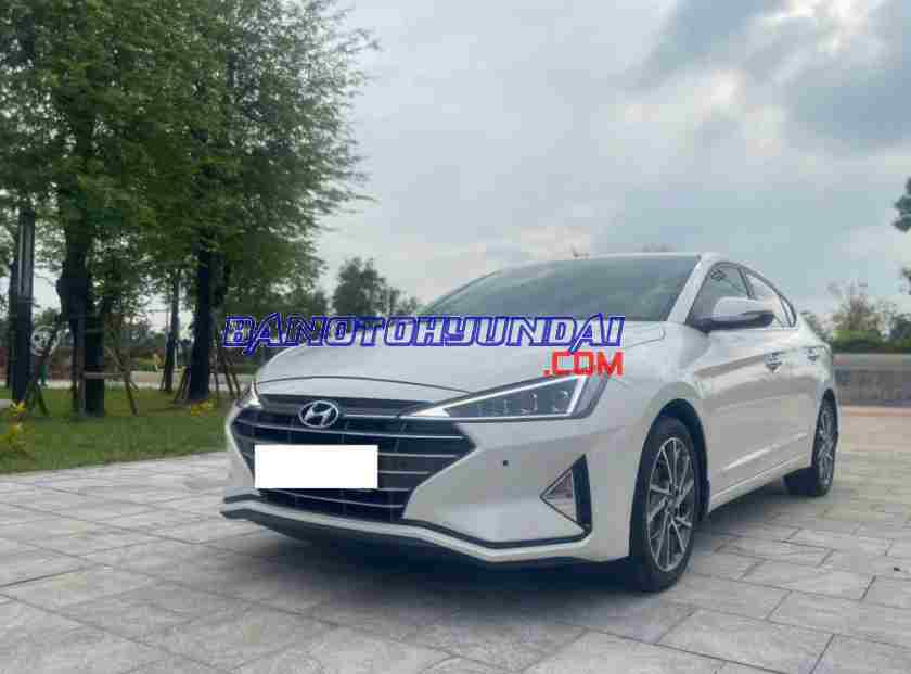 Cần bán Hyundai Elantra 2.0 AT 2021 - Số tự động