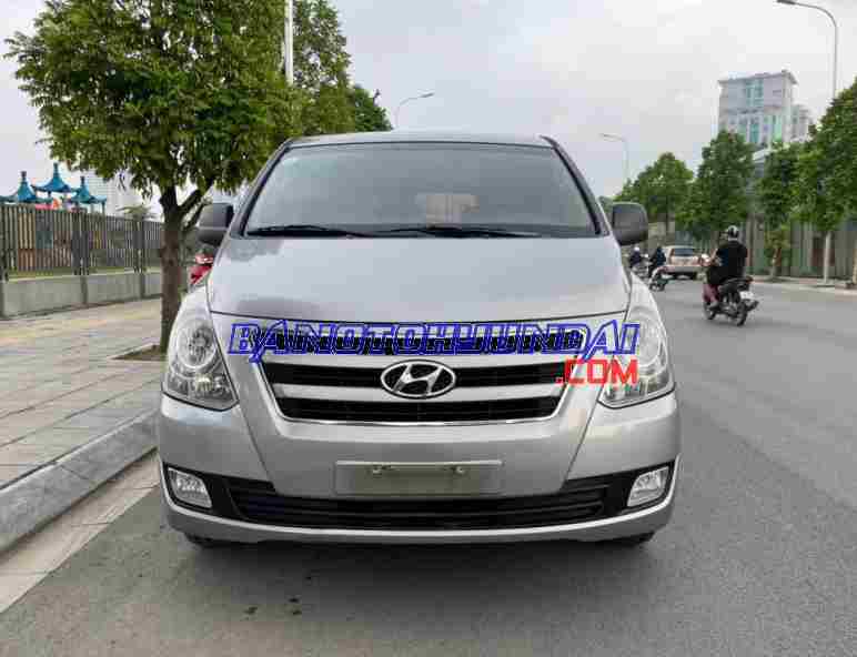 Cần bán xe Hyundai Grand Starex 2.5 MT sx 2017