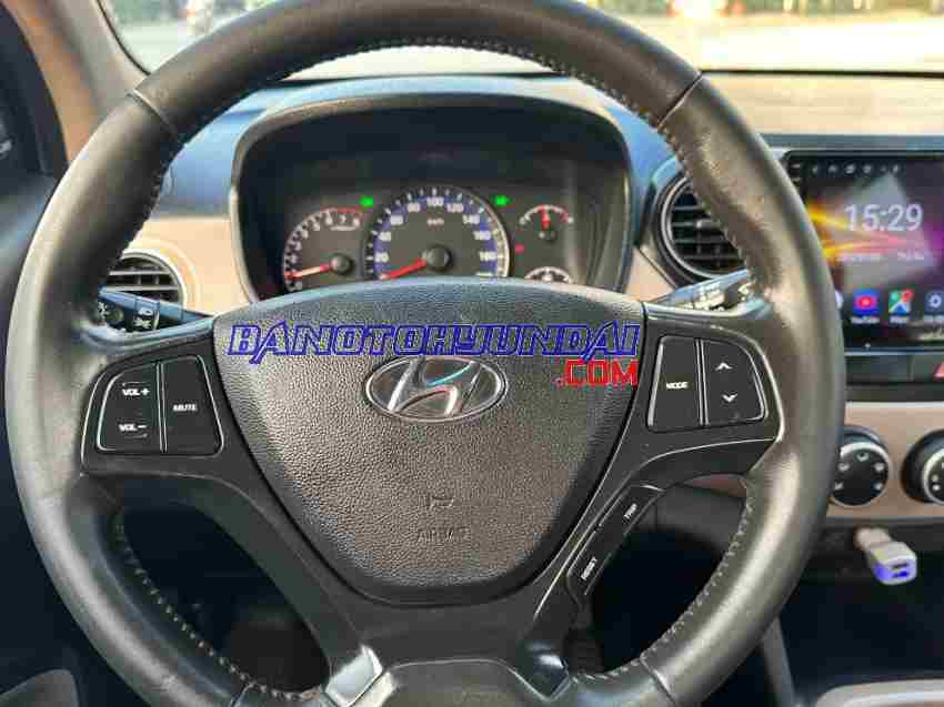 Cần bán gấp xe Hyundai i10 Grand 1.2 MT năm 2017, màu Trắng, Số tay