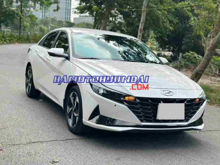 Hyundai Elantra 2.0 AT Cao cấp năm 2023 cần bán