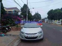 Hyundai Elantra 2015 Sedan màu Bạc