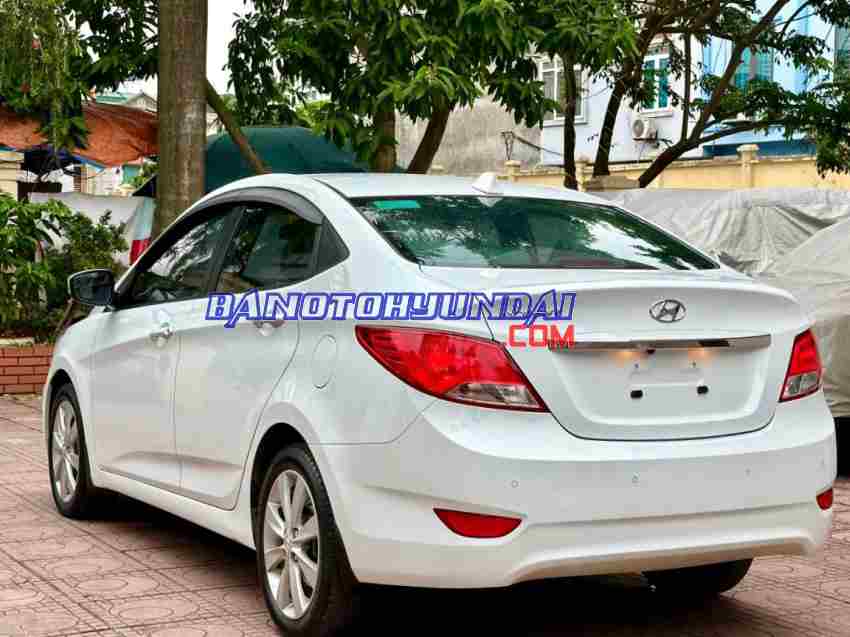 Xe Hyundai Accent 1.4 MT đời 2015 đẹp bán gấp