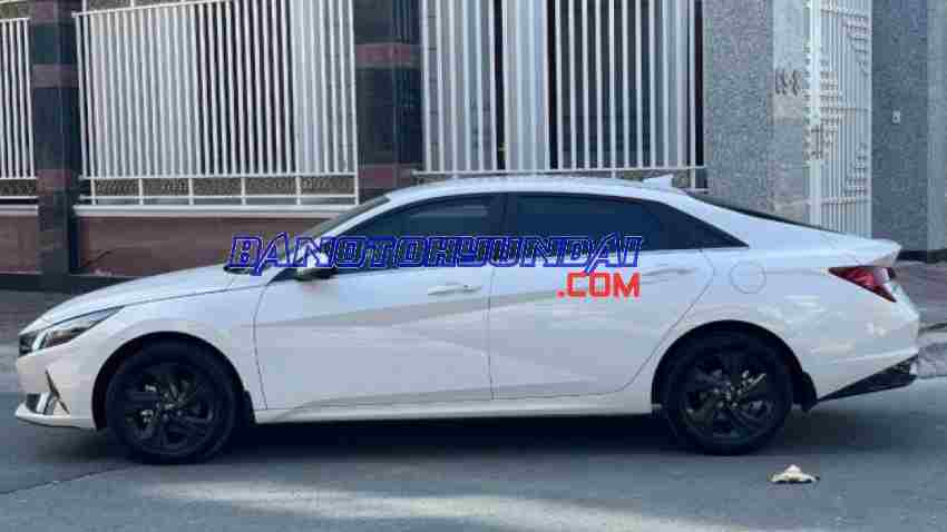 Cần bán gấp Hyundai Elantra 1.6 AT Đặc biệt năm 2022 giá cực tốt