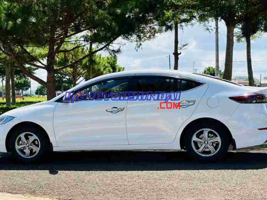 Cần bán Hyundai Elantra 1.6 MT 2018, xe đẹp giá rẻ bất ngờ