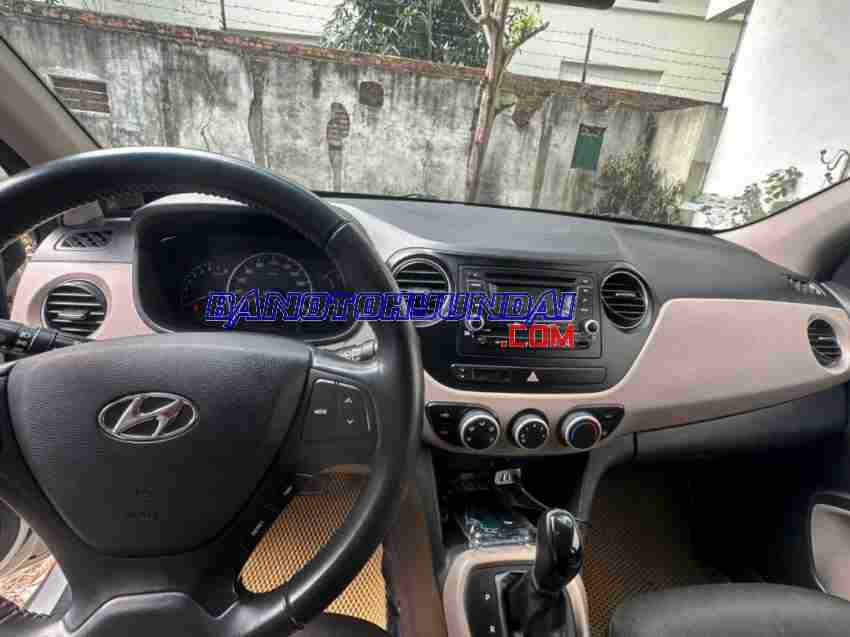 Cần bán gấp xe Hyundai i10 Grand 1.0 AT 2015 màu Trắng