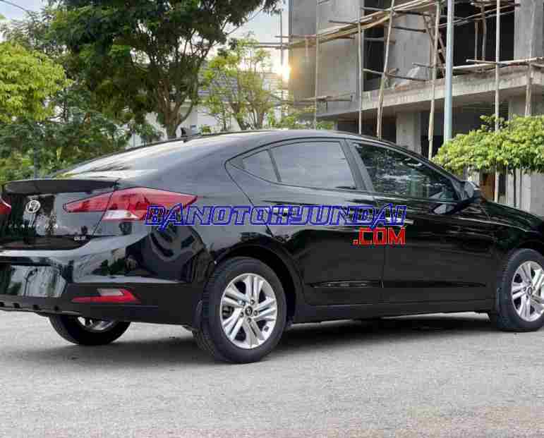 Cần bán Hyundai Elantra 1.6 AT Máy xăng 2019 màu Đen