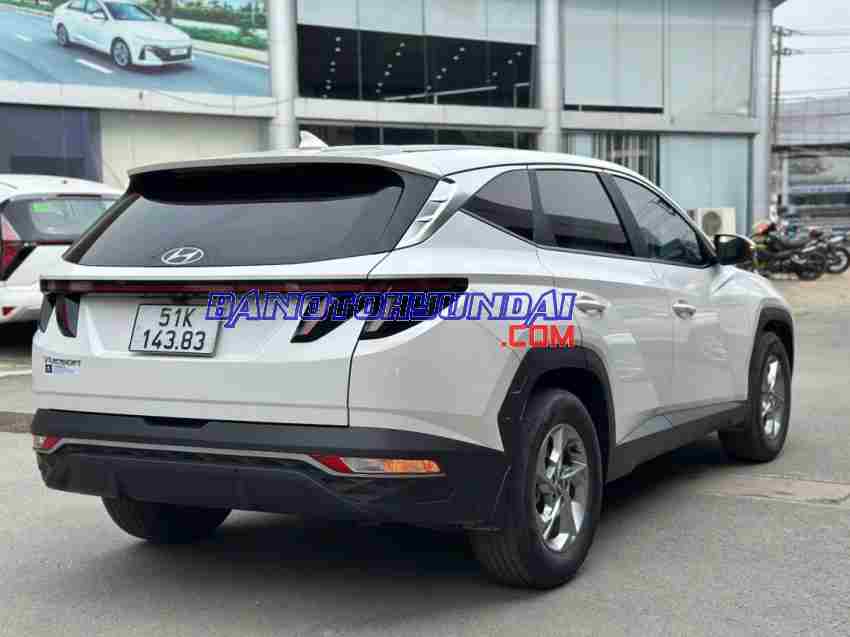 Cần bán gấp xe Hyundai Tucson 2.0 AT Tiêu chuẩn năm 2021, màu Trắng, Số tự động