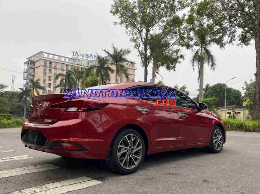 Cần bán gấp Hyundai Elantra 2.0 AT 2019 - Xe đẹp - Giá tốt