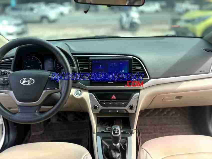 Cần bán xe Hyundai Elantra Số tay 2018