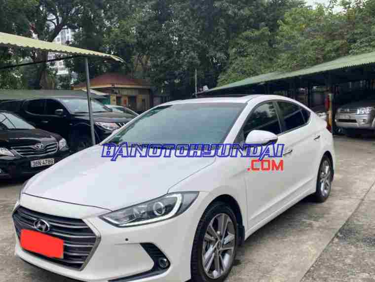 Cần bán gấp xe Hyundai Elantra 2.0 AT 2019 màu Trắng