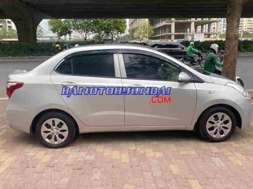 Cần bán gấp xe Hyundai i10 Grand 1.2 MT Base năm 2019, màu Bạc, Số tay