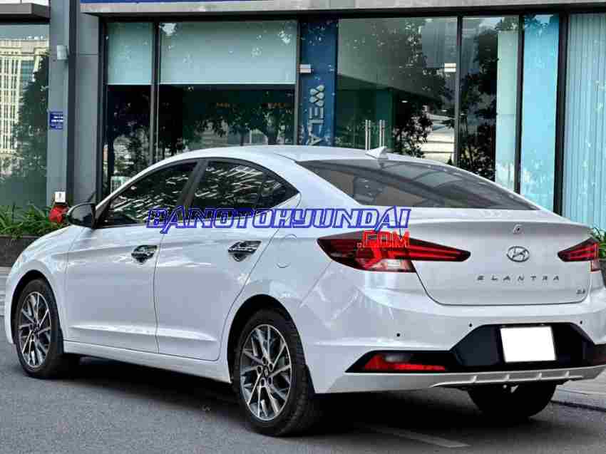 Cần bán Hyundai Elantra 2.0 AT 2021, xe đẹp giá rẻ bất ngờ