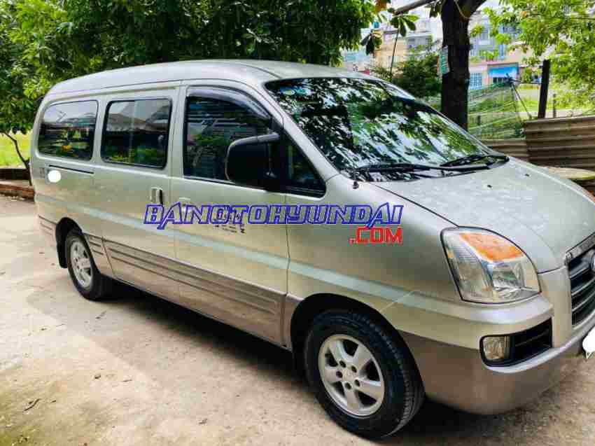 Cần bán Hyundai Starex Van 2.5 AT đời 2005