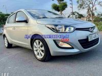 Cần bán gấp xe Hyundai i20 1.4 AT 2013 màu Bạc