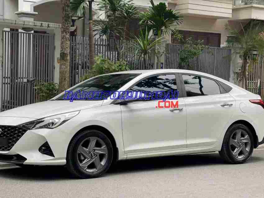 Cần bán gấp Hyundai Accent 1.4 AT Đặc Biệt đời 2022, màu Trắng