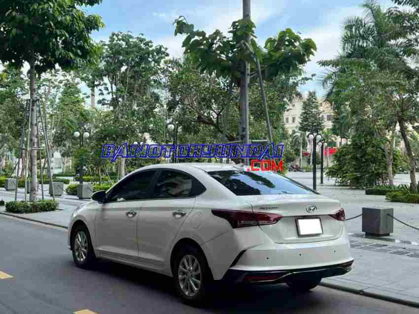 Cần bán gấp Hyundai Accent 1.4 AT đời 2022, màu Trắng