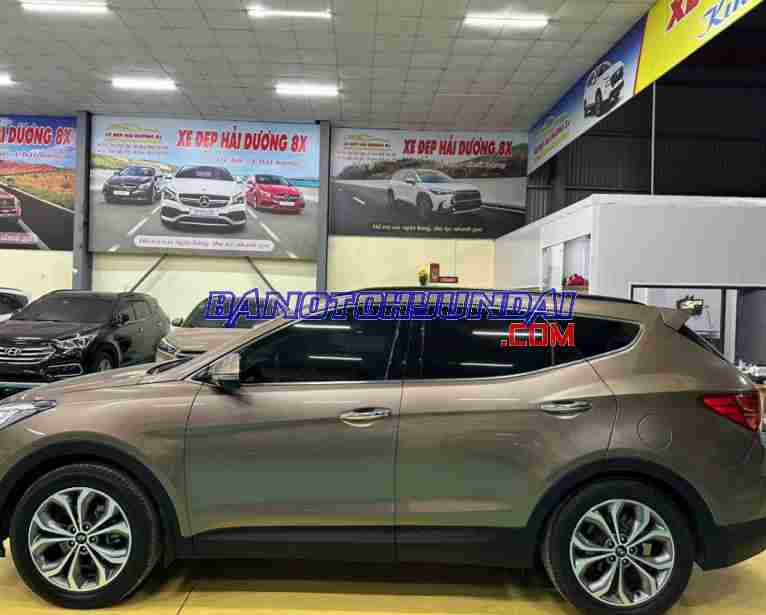 Cần bán gấp Hyundai SantaFe 2.2L 4WD đời 2015, màu Nâu