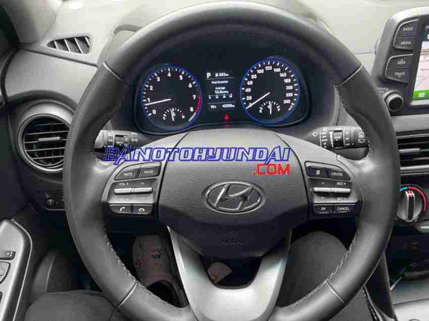 Cần bán xe Hyundai Kona 2.0 AT màu Trắng 2021