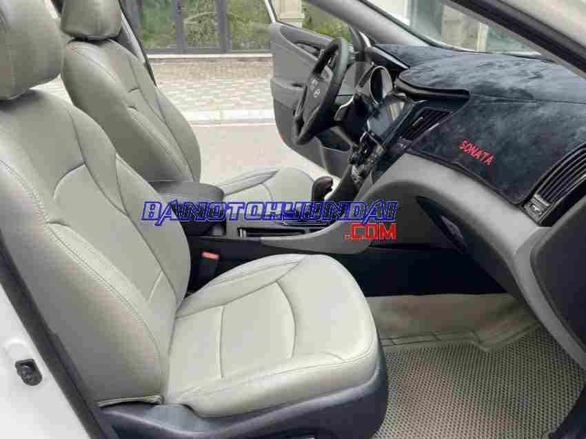 Cần bán nhanh Hyundai Sonata 2.0 AT 2013 cực đẹp