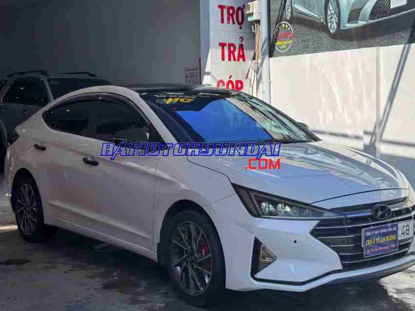 Cần bán xe Hyundai Elantra 2.0 AT màu Trắng 2021