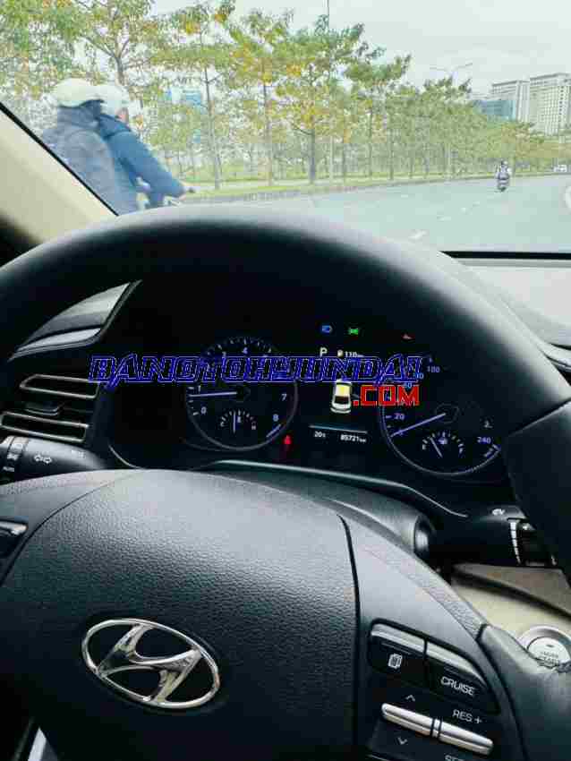 Cần bán xe Hyundai Elantra 2.0 AT 2019 Số tự động màu Trắng