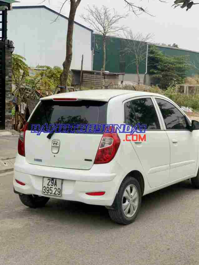 Cần bán gấp xe Hyundai i10 1.2 AT 2011 màu Trắng