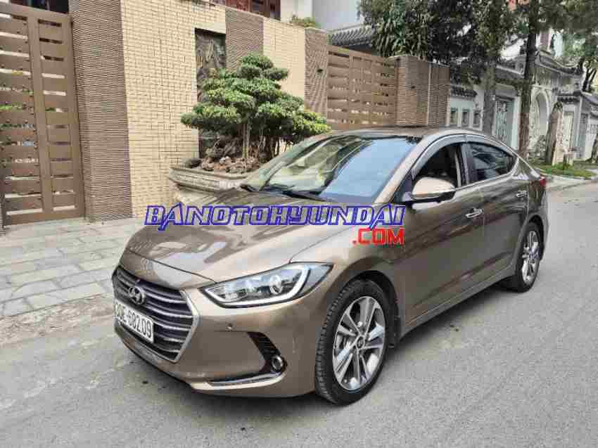 Cần bán xe Hyundai Elantra 2.0 AT màu Nâu 2016