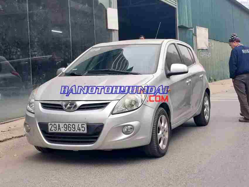 Cần bán gấp Hyundai i20 1.4 AT 2012 - Xe đẹp - Giá tốt