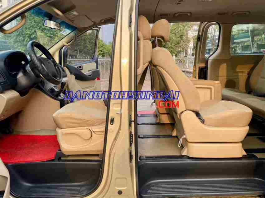 Hyundai Grand Starex 2.5 MT 2011 giá cực tốt