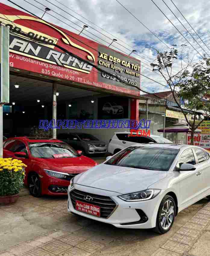 Cần bán xe Hyundai Elantra 2.0 AT năm 2019 màu Trắng cực đẹp