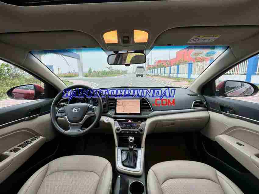 Cần bán xe Hyundai Elantra 1.6 AT màu Đỏ 2018