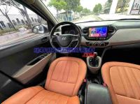 Cần bán gấp xe Hyundai i10 Grand 1.2 MT Base 2015 màu Bạc