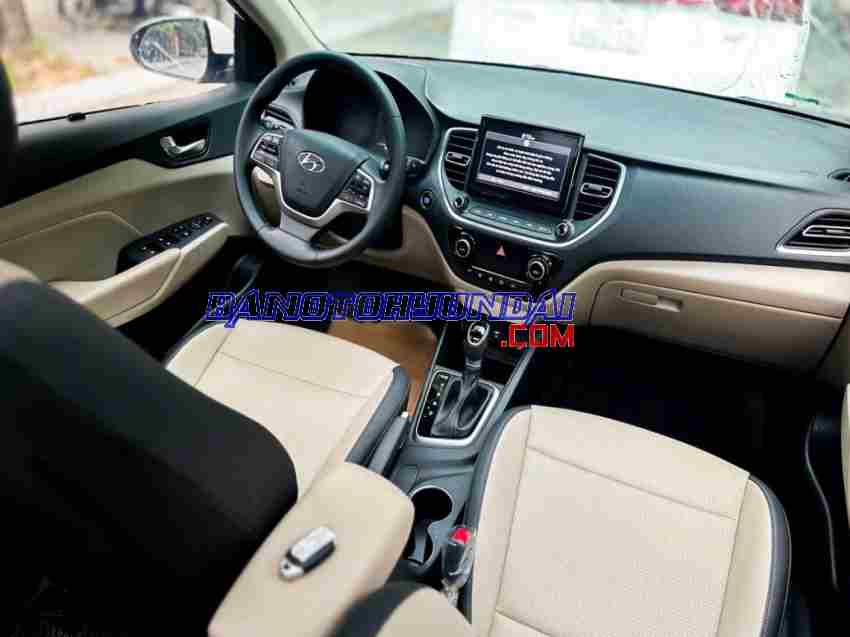 Cần bán gấp xe Hyundai Accent 1.4 AT Đặc Biệt năm 2023, màu Trắng, Số tự động