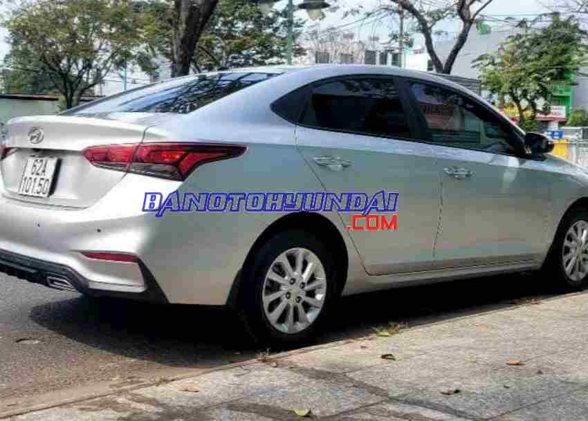 Cần bán xe Hyundai Accent 1.4 MT 2018 Số tay màu Bạc