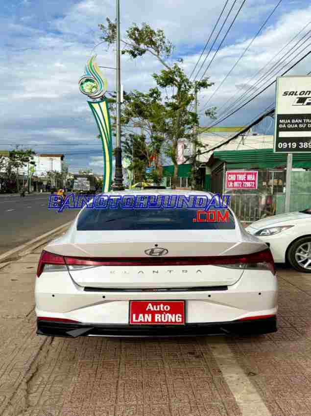 Cần bán Hyundai Elantra 1.6 AT Đặc biệt Máy xăng 2023 màu Trắng