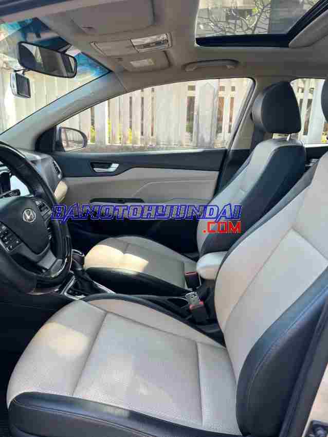 Cần bán xe Hyundai Accent 1.4 ATH 2018 Số tự động màu Bạc