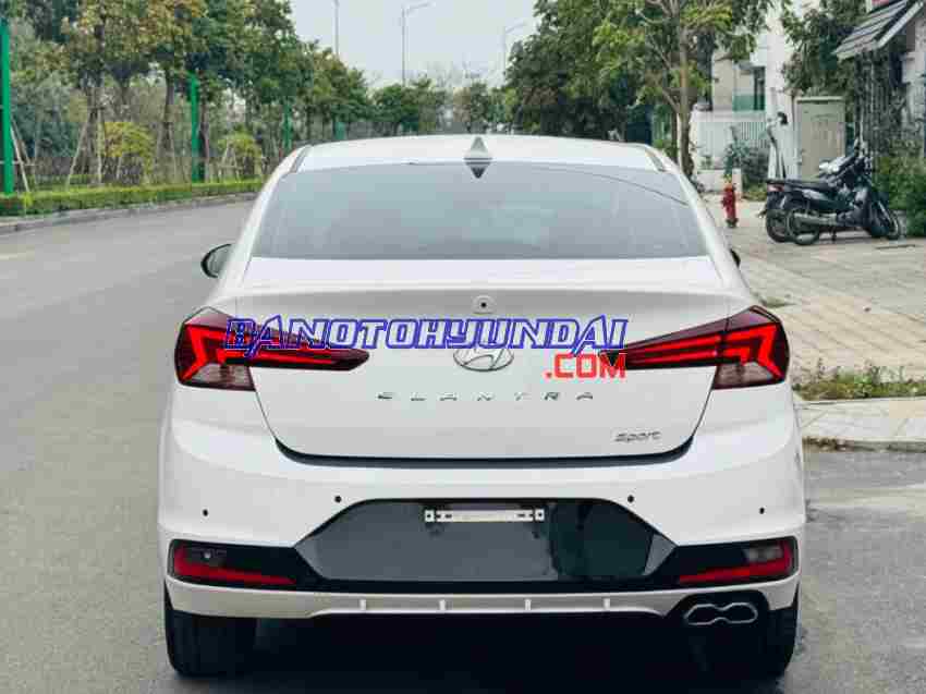 Cần bán gấp xe Hyundai Elantra Sport 1.6 AT năm 2021, màu Trắng, Số tự động