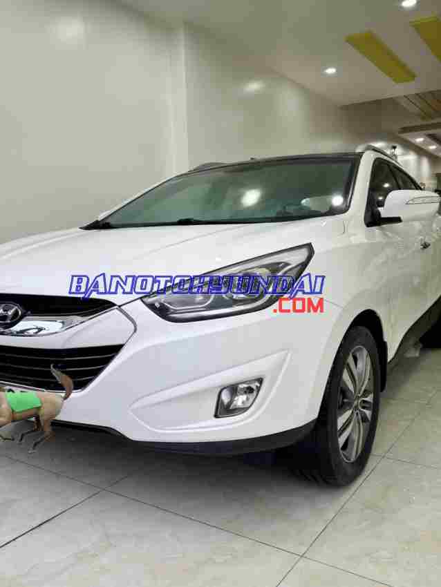 Cần bán gấp xe Hyundai Tucson 2.0 AT năm 2014, màu Trắng, Số tự động