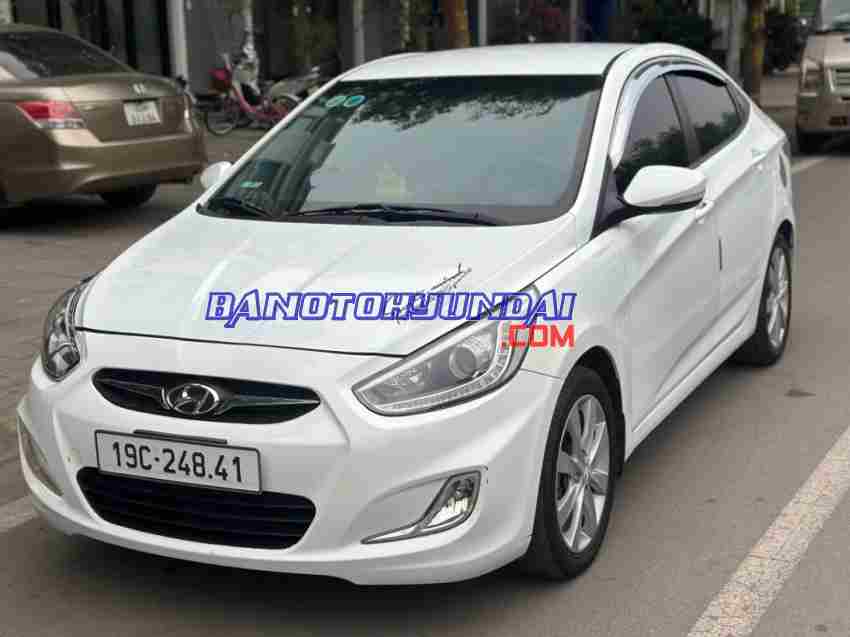 Cần bán gấp Hyundai Accent 1.4 AT năm 2014 giá cực tốt