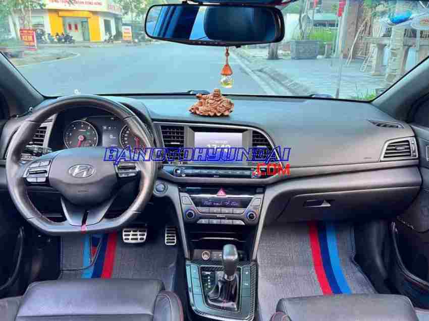 Hyundai Elantra Sport 1.6 AT 2018 - Giá tốt