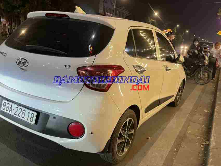 Cần bán gấp Hyundai i10 Grand 1.2 AT đời 2018, màu Trắng
