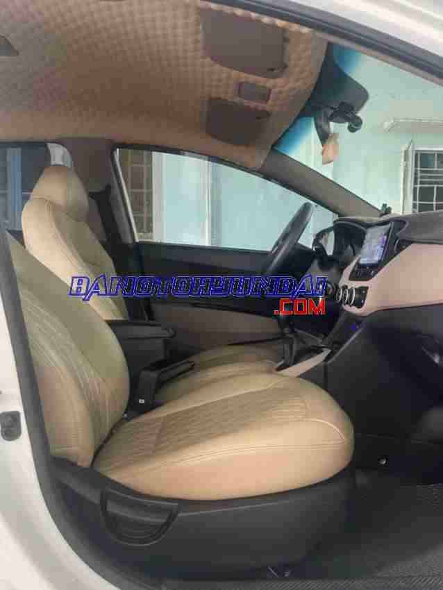 Bán Hyundai i10 Grand 1.2 MT Base, màu Trắng, Máy xăng, 2020