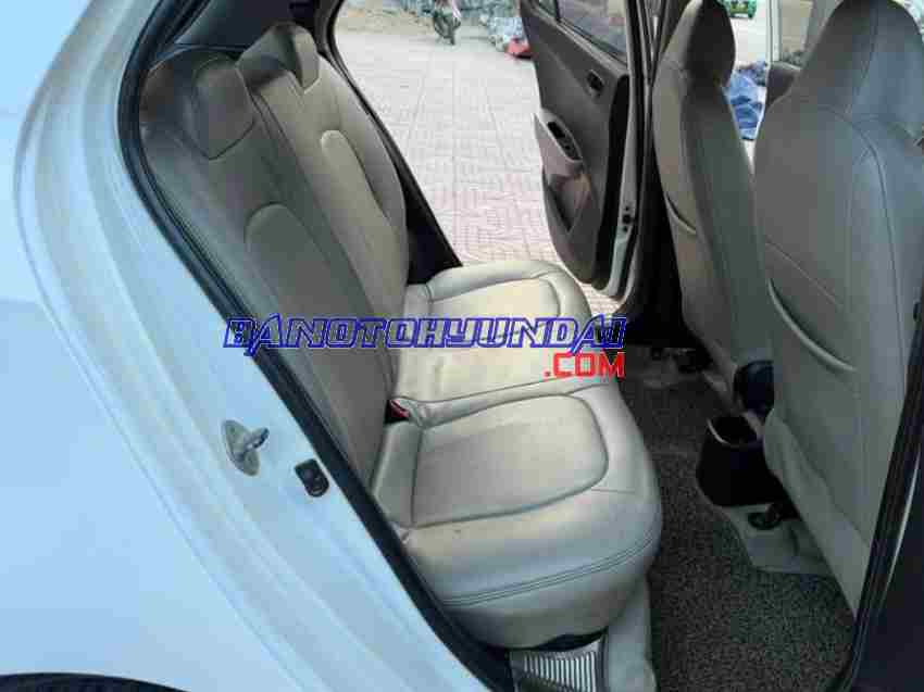 Cần bán xe Hyundai i10 Grand 1.0 MT Base năm 2015 màu Trắng cực đẹp