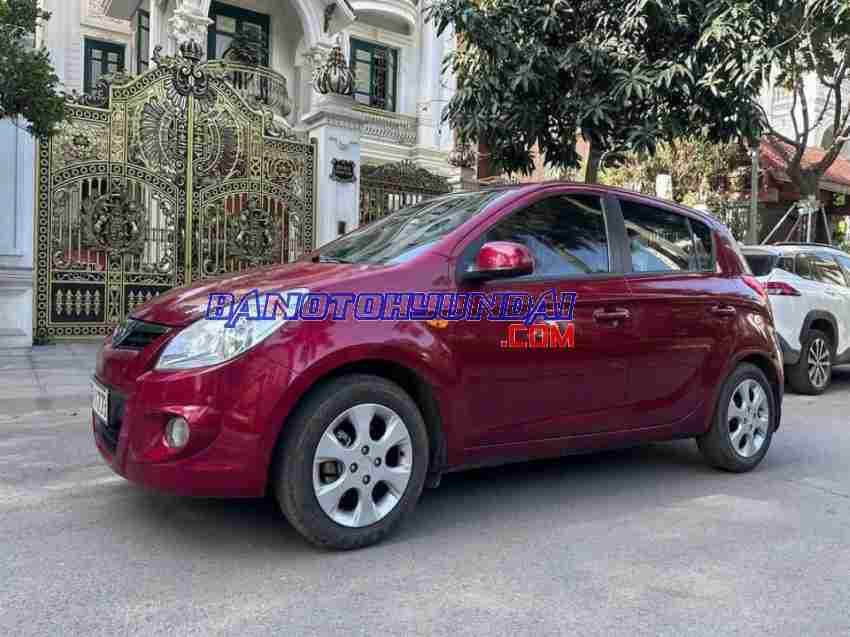 Cần bán gấp Hyundai i20 1.4 AT đời 2011, màu Đỏ