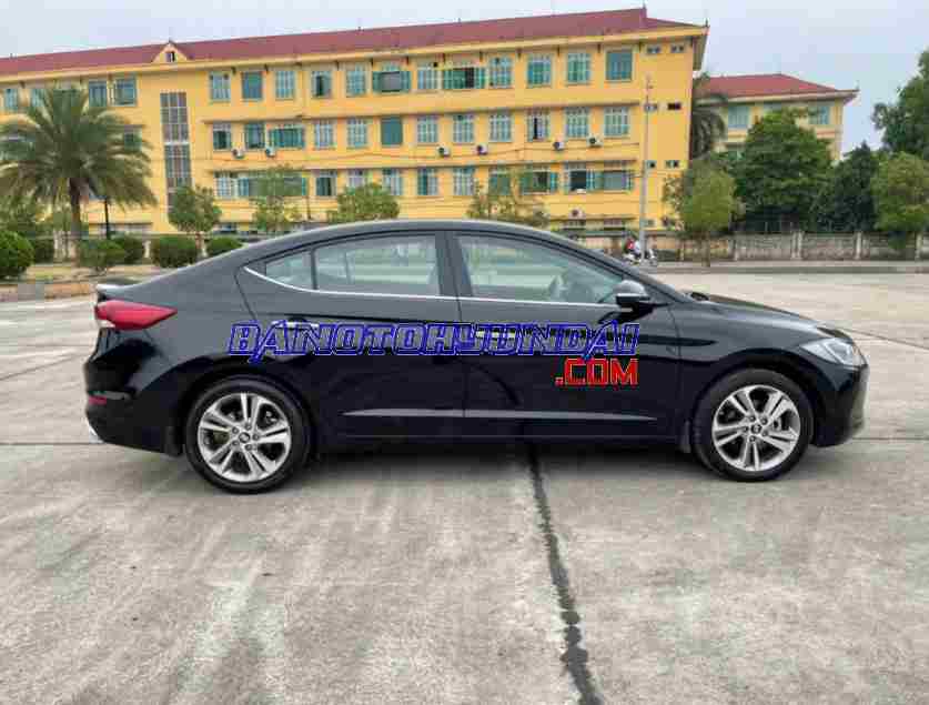 Cần bán xe Hyundai Elantra 2.0 AT năm 2017 màu Đen cực đẹp